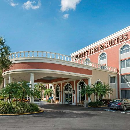 Quality Inn & Suites Near The Theme Parks Orlando Exterior photo